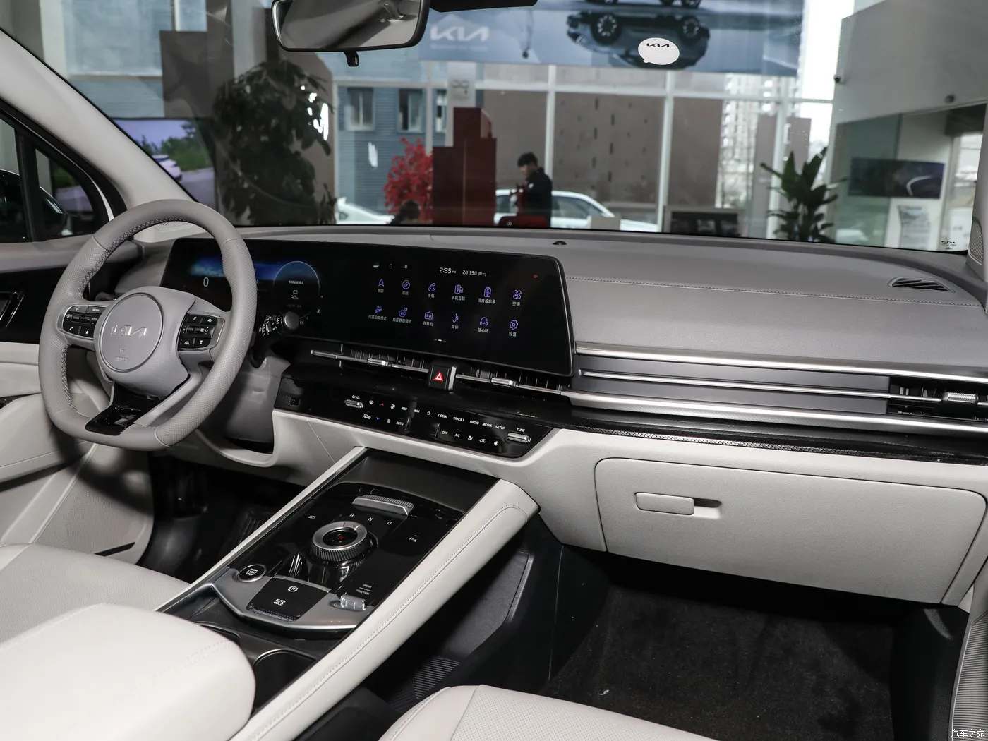 مشخصات کیا اسپورتیج توربو ۲۰۲۵ داخل کابین دیجیتال