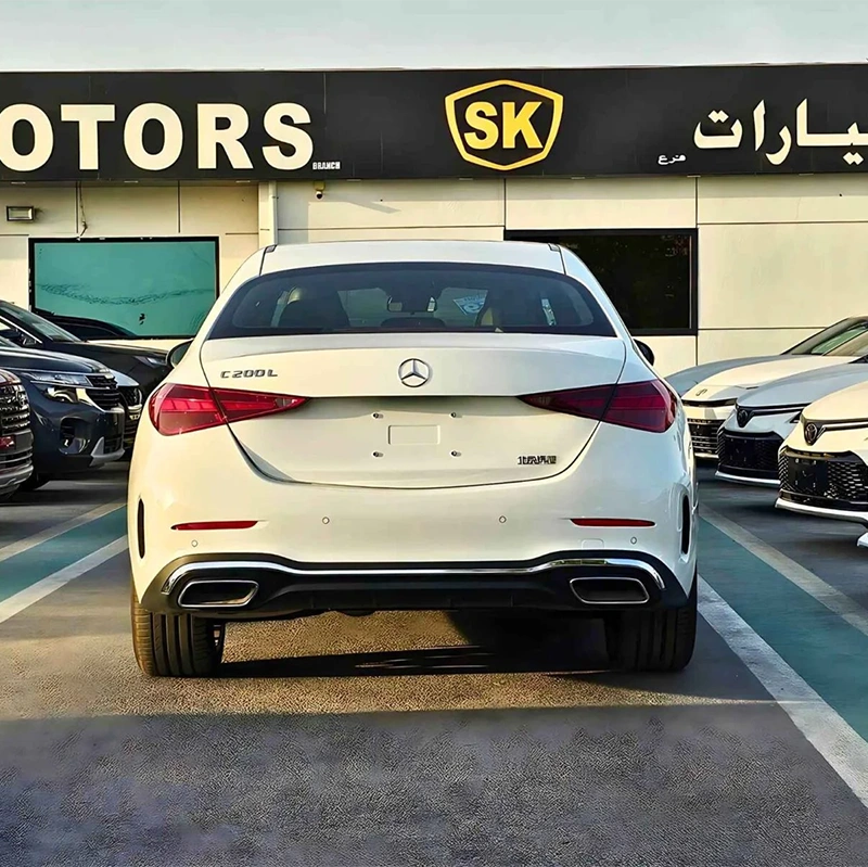 نمای پشتی ماشین مرسدس بنز c200