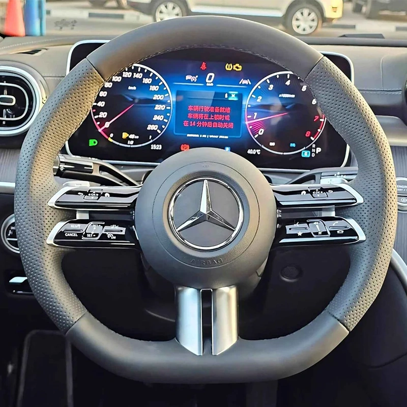 نمای فرمان در ماشین مرسدس بنز c200